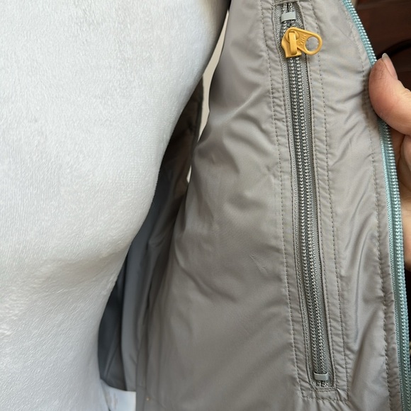 Eastern Mountain Sports Women’s Glacier Down Vest Cloud NWT Zipper Pockets Flaw - Picture 6 of 16